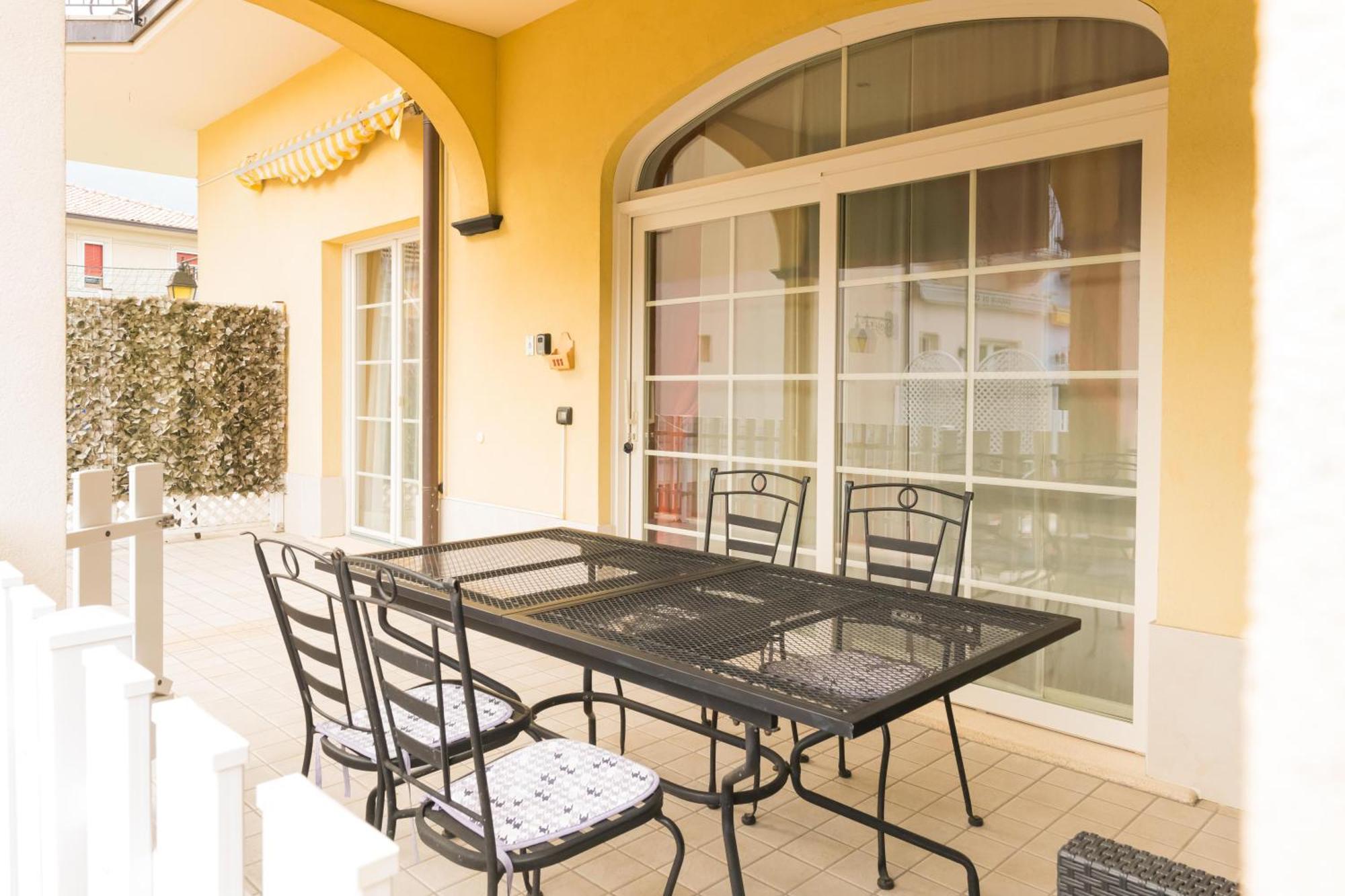Giardino Dei Colori 111 Residence Pool&Fitness Тосколано Мадерно Екстериор снимка
